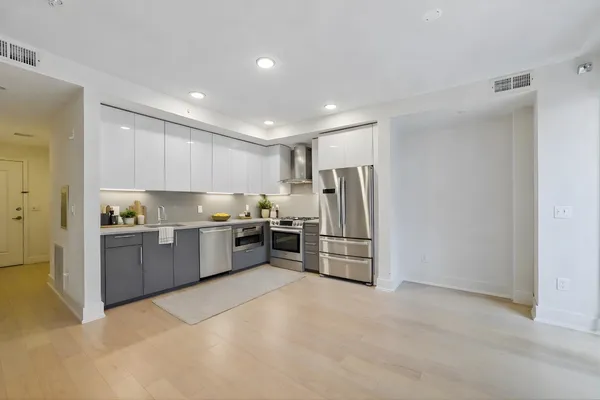 $2,990 | 201 Marin Boulevard, Unit 4050, Jersey City, NJ 07302