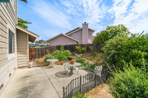 $525,000 | 2409 Lighthouse Court, Fairfield, CA 94534