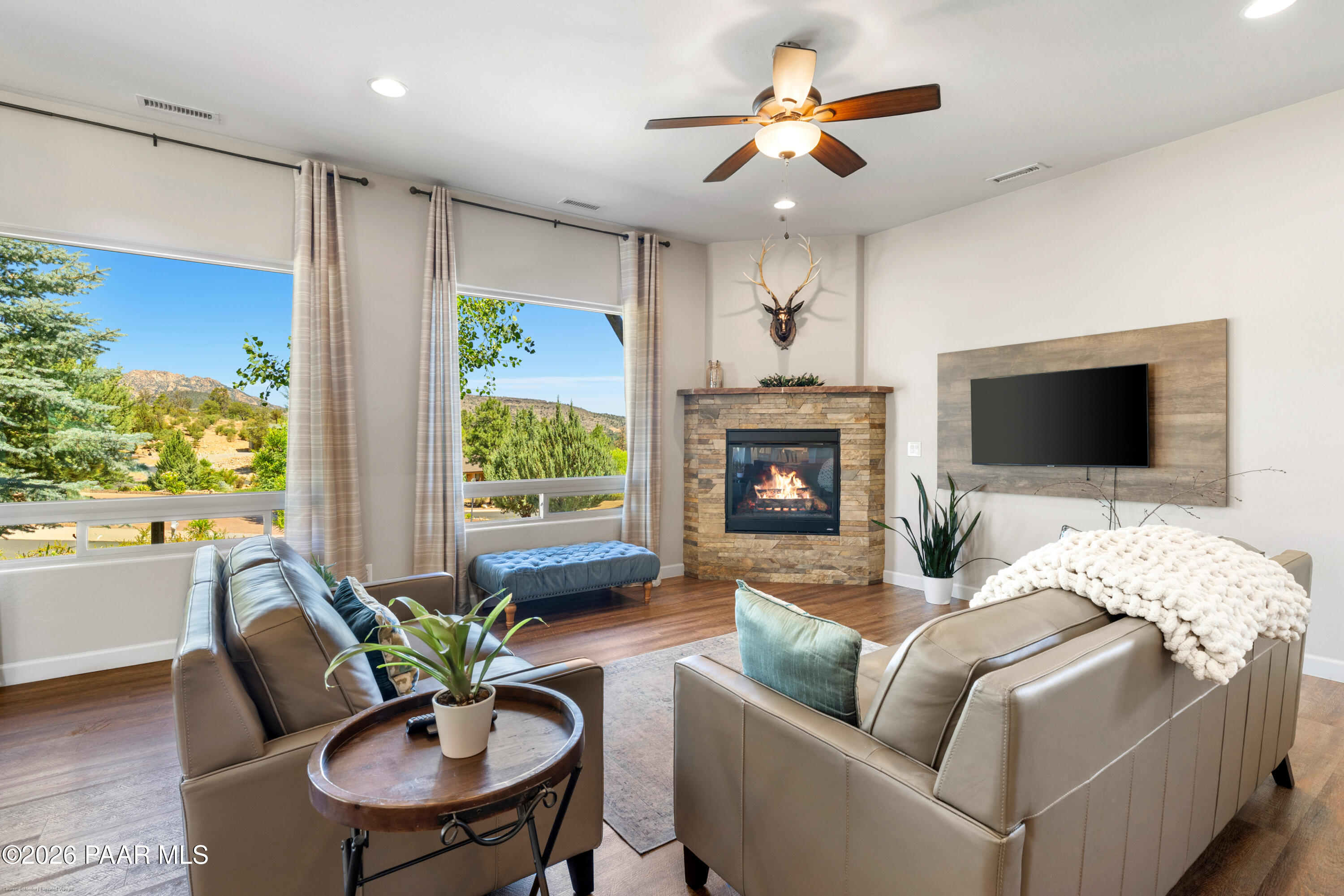 1931 Perfect Place Prescott, AZ 86305 - Photo 6 of 49 06-Living Room
