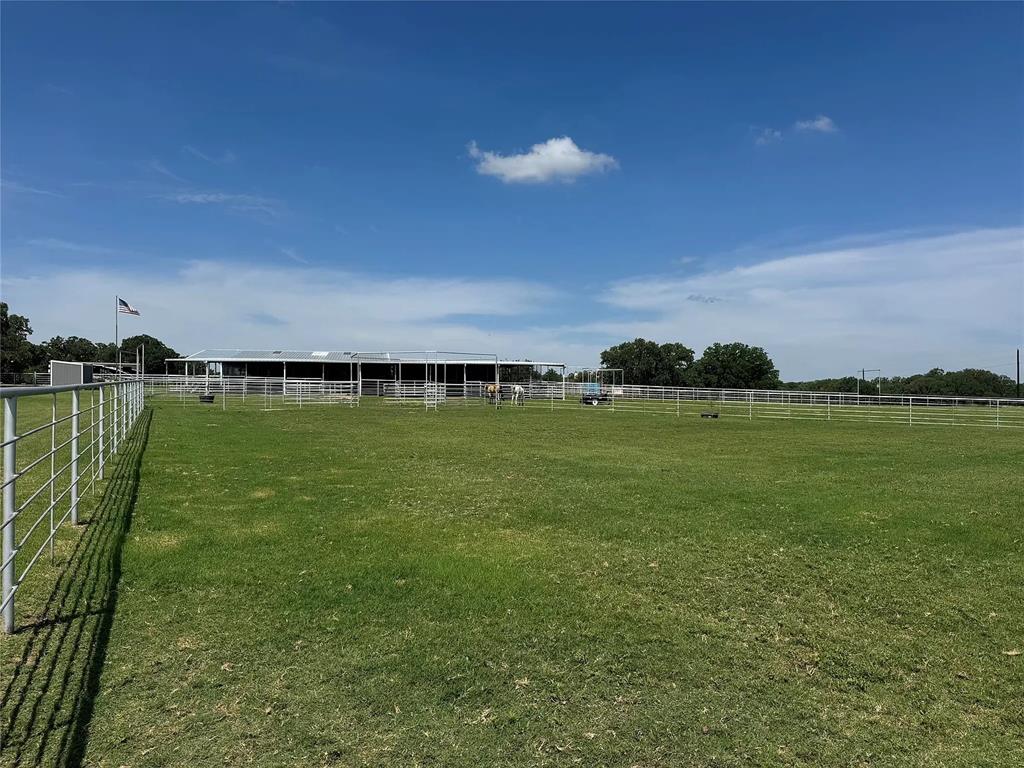 125 B Rolling Bnd Road Alvord, TX 76225 - Photo 15 of 34