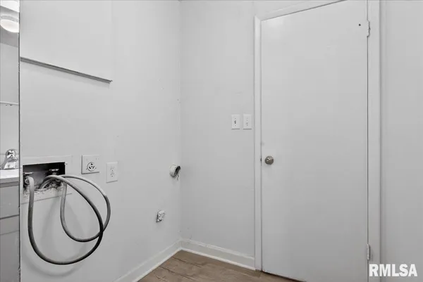 $98,700 | 1848 Honeysuckle Court, Springfield, IL 62703