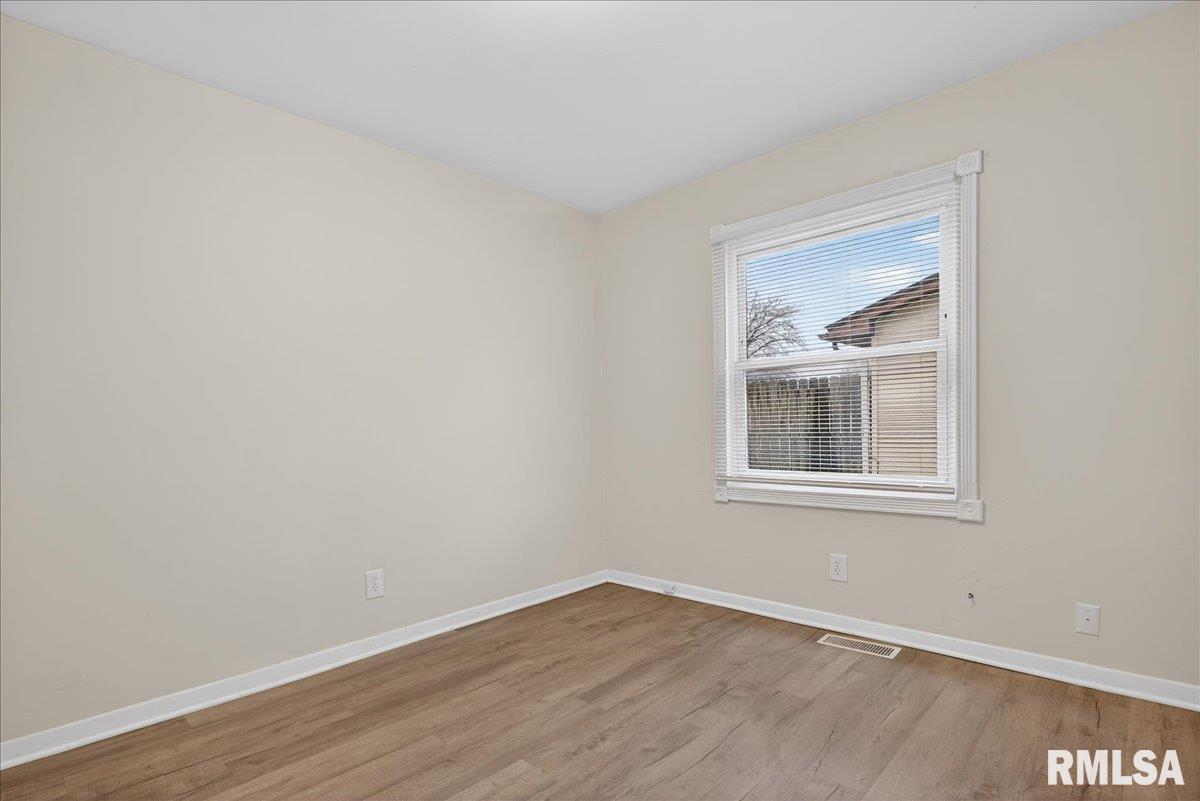 1848 Honeysuckle Court Springfield, IL 62703 - Photo 15 of 28