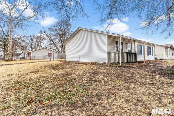 $98,700 | 1848 Honeysuckle Court, Springfield, IL 62703