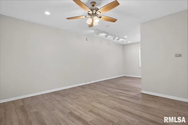 $98,700 | 1848 Honeysuckle Court, Springfield, IL 62703