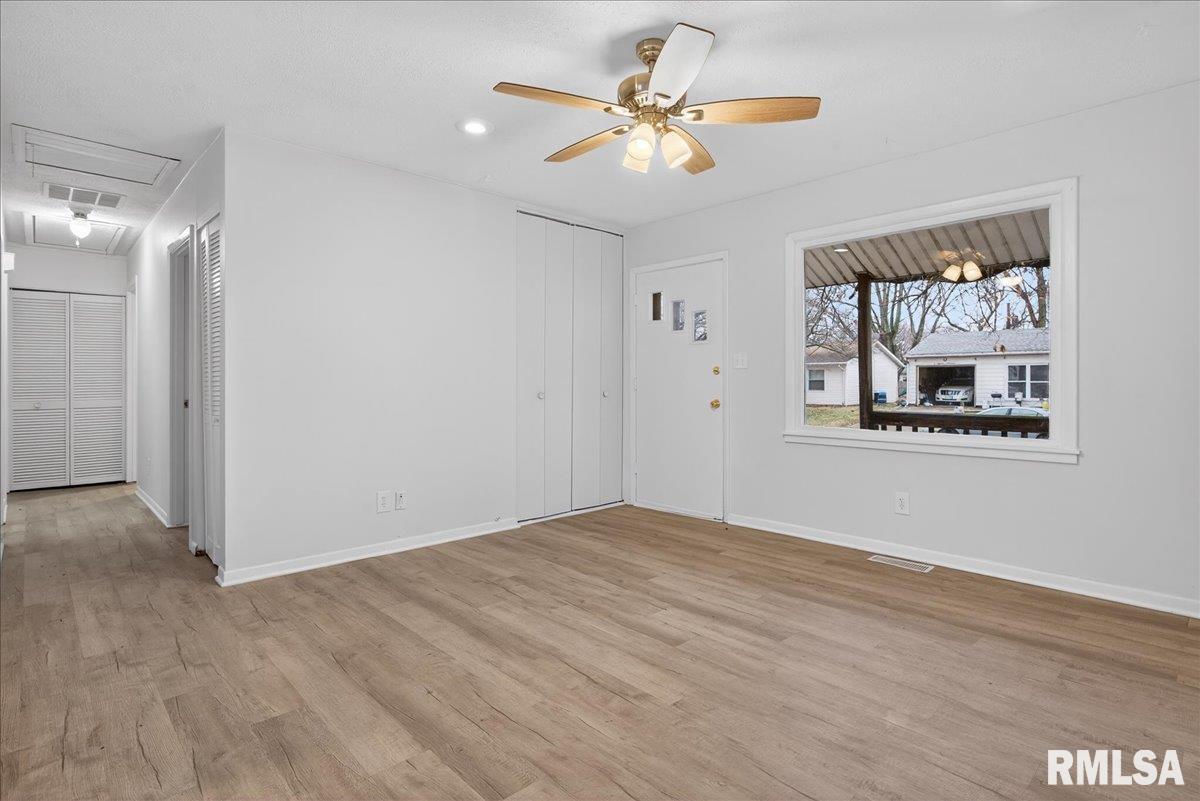 1848 Honeysuckle Court Springfield, IL 62703 - Photo 6 of 28