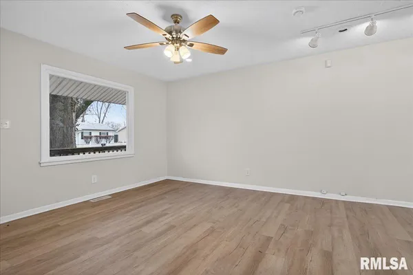 $98,700 | 1848 Honeysuckle Court, Springfield, IL 62703