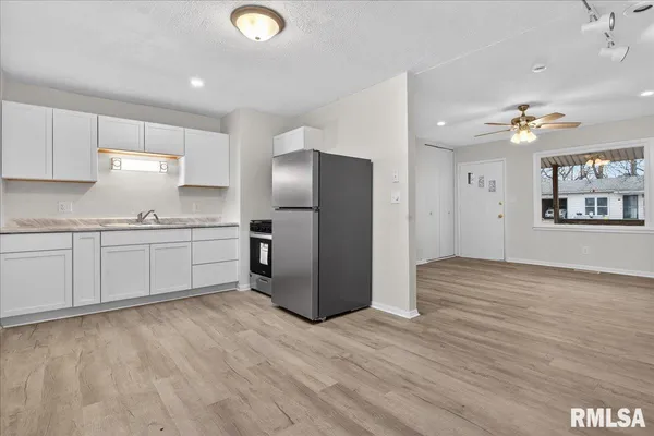 $98,700 | 1848 Honeysuckle Court, Springfield, IL 62703