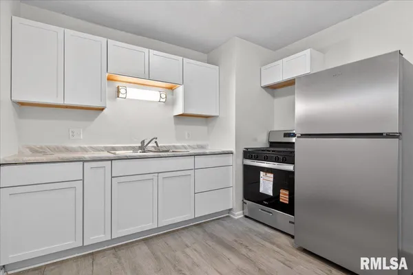 $98,700 | 1848 Honeysuckle Court, Springfield, IL 62703