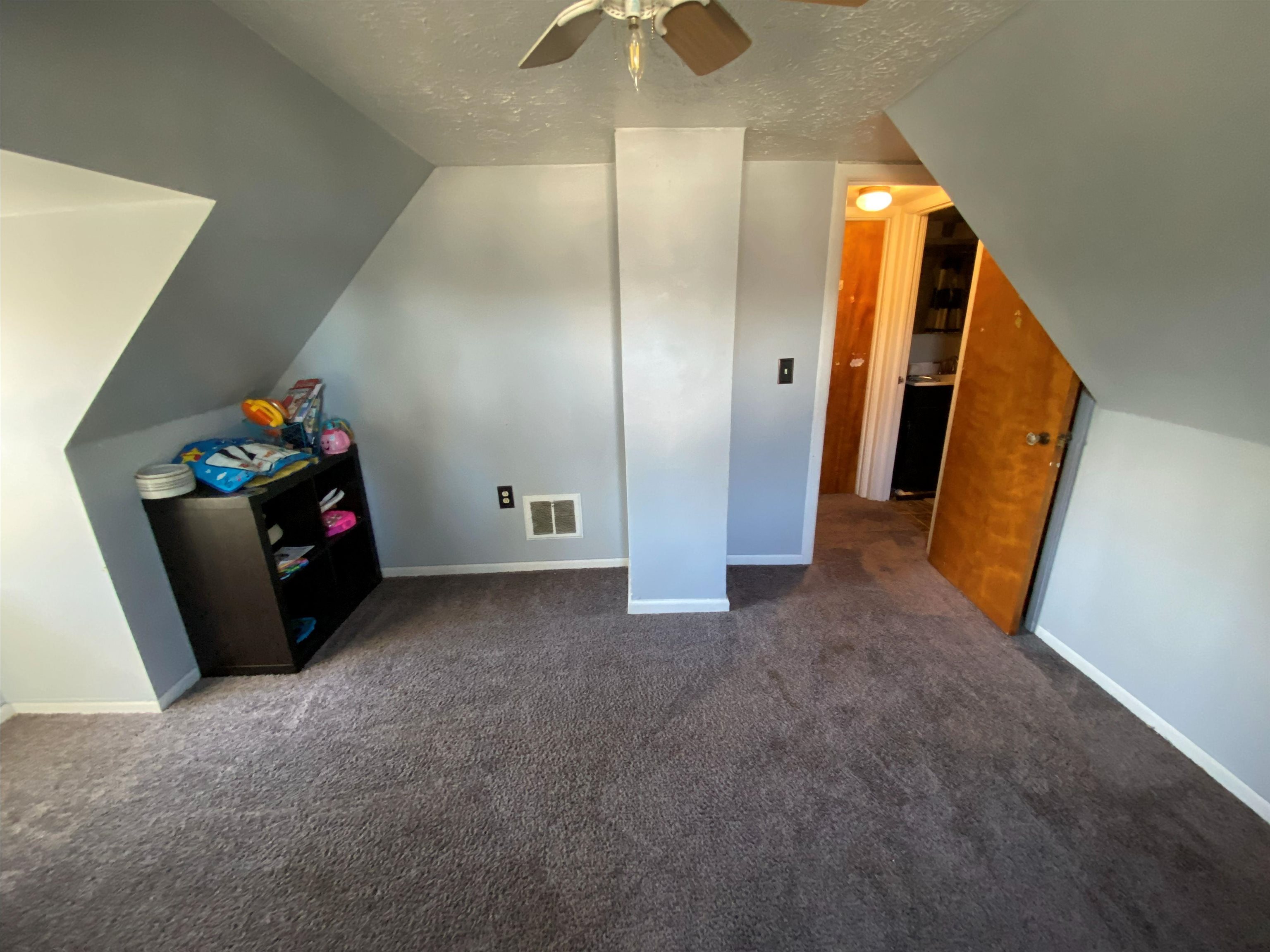 611 West Locust Street Belvidere, IL 61008 - Photo 13 of 39