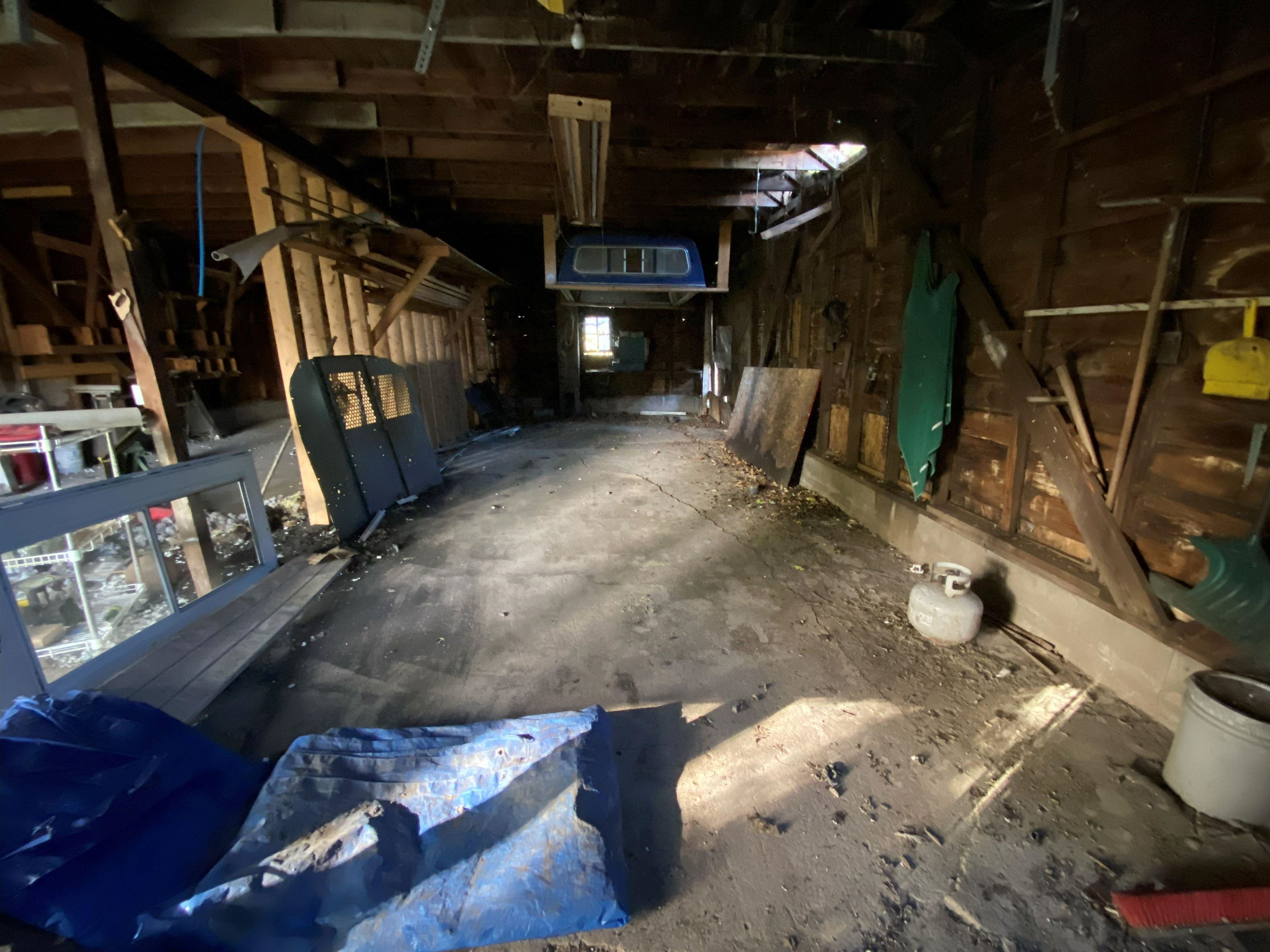 611 West Locust Street Belvidere, IL 61008 - Photo 22 of 39 a view of water heater room