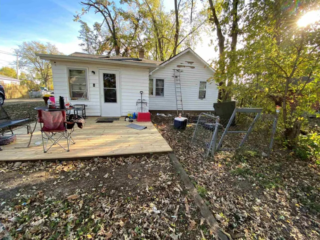 $180,000 | 611 West Locust Street, Belvidere, IL 61008