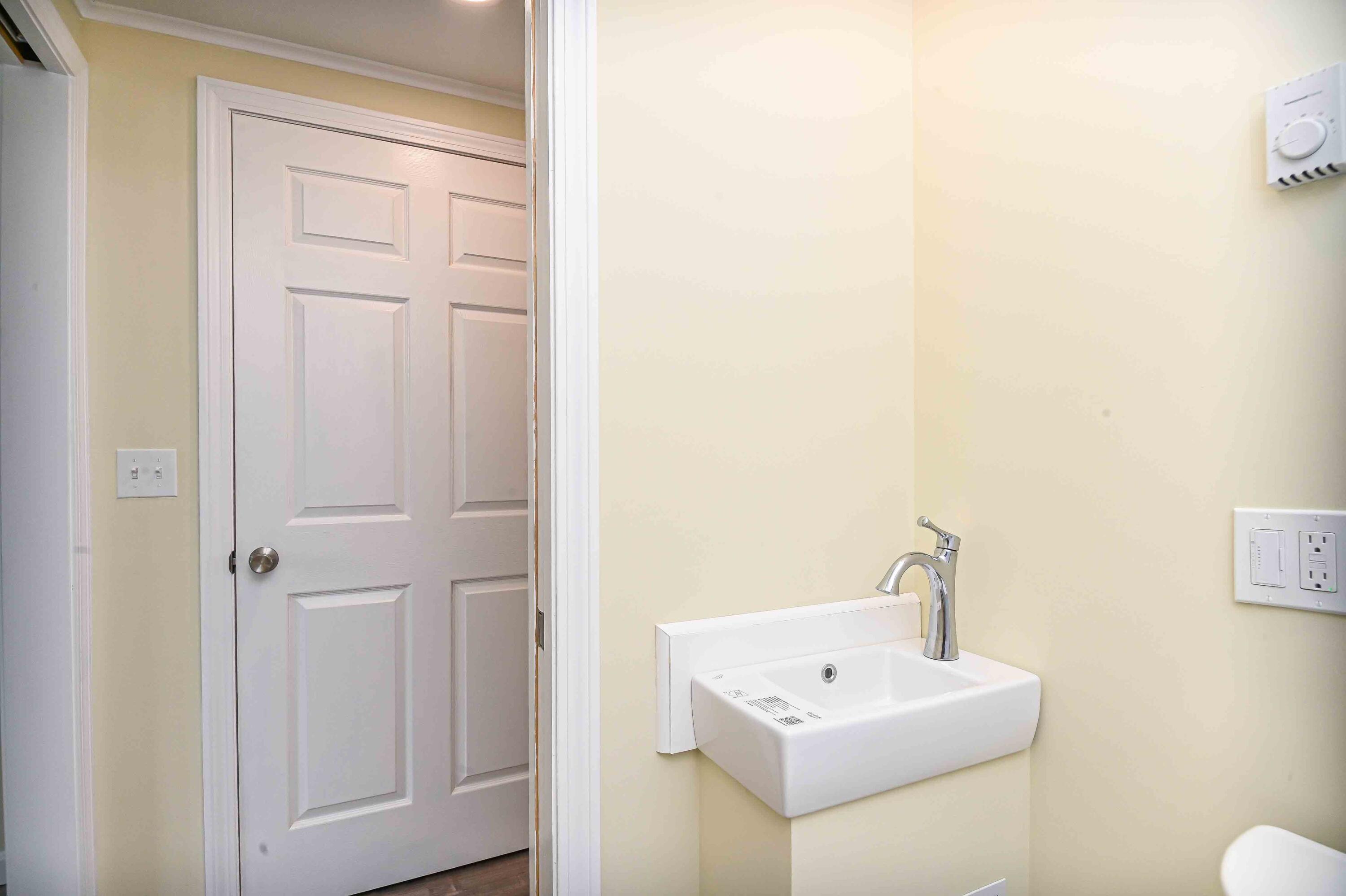 6 Dingle Road, Unit 5 York, ME 03909 - Photo 12 of 45 11