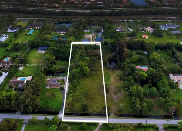 $1,800,000 | 14010 Mustang Trail, Southwest Ranches, FL 33330