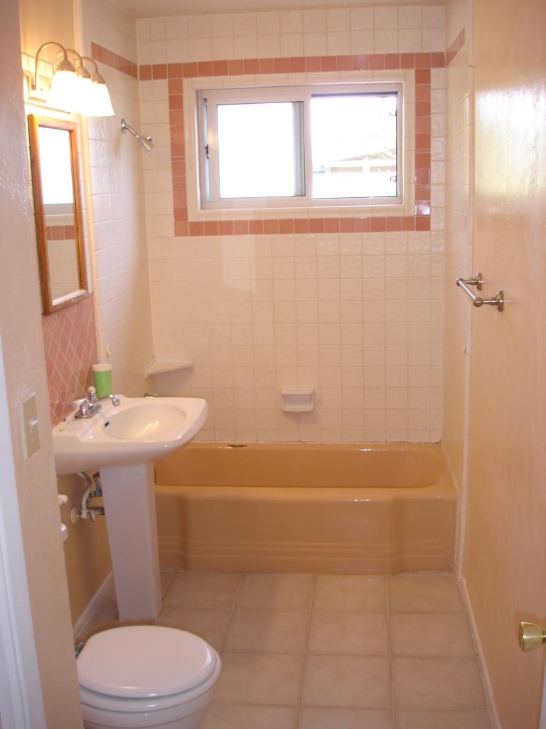 1307 West Lawrence Road Phoenix, AZ 85013 - Photo 10 of 14 Bathroom