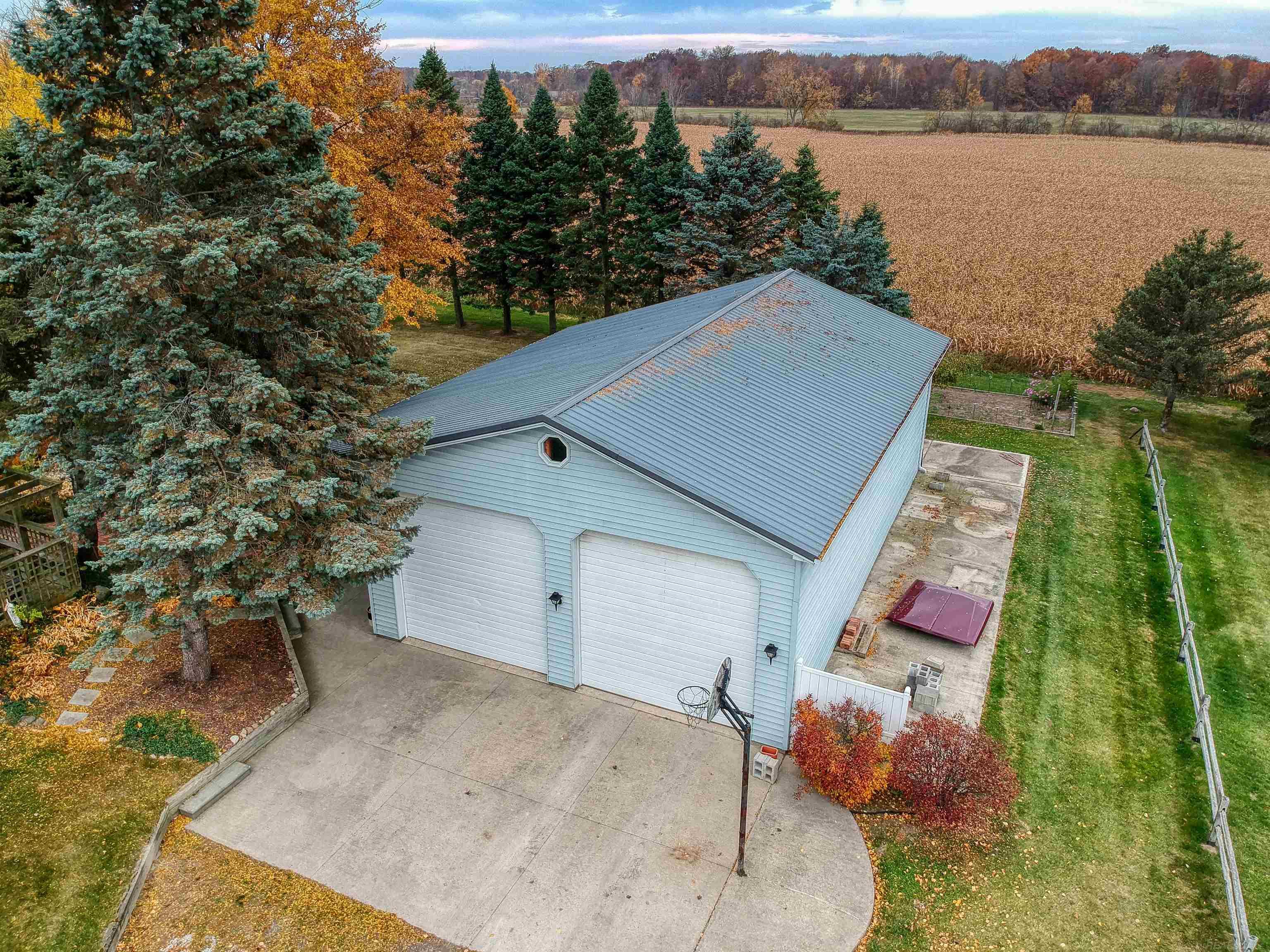 71505 Memphis Ridge Road Richmond, MI 48062 - Photo 2 of 33 50094196-1.JPG