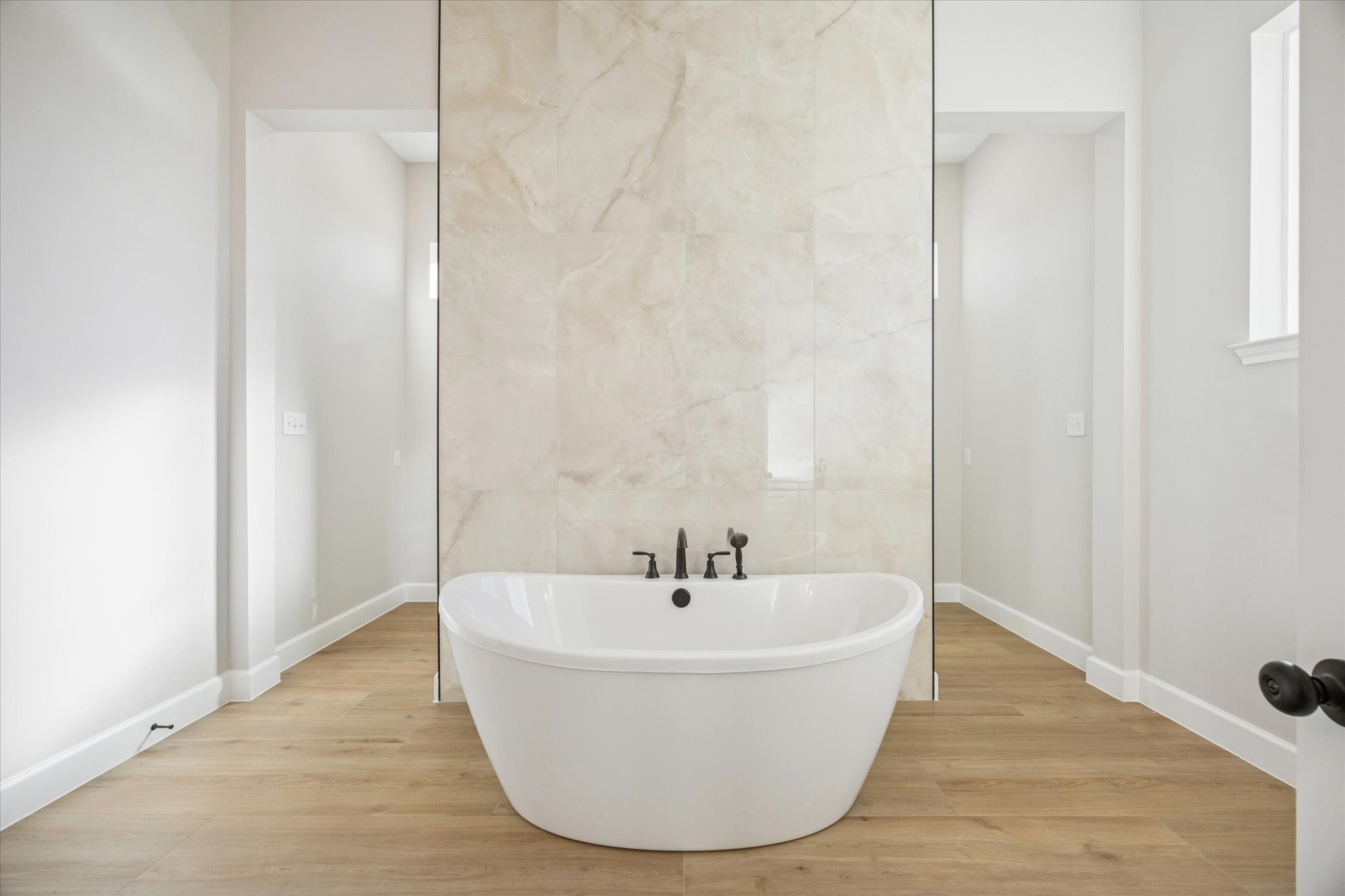 27645 Spring Hill Road Hempstead, TX 77445 - Photo 15 of 32 a white bath tub sitting in a bathroom