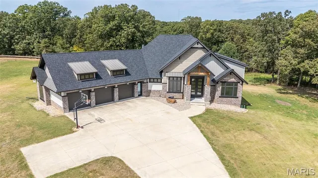 $1,385,000 | 2163 Township Line Road, Poplar Bluff, MO 63901