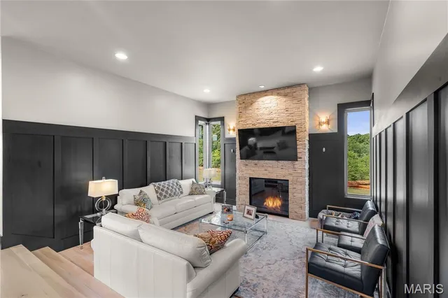 $1,385,000 | 2163 Township Line Road, Poplar Bluff, MO 63901