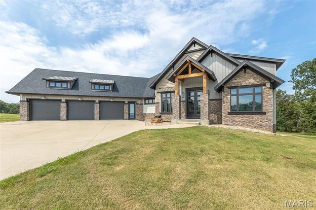 $1,385,000 | 2163 Township Line Road, Poplar Bluff, MO 63901
