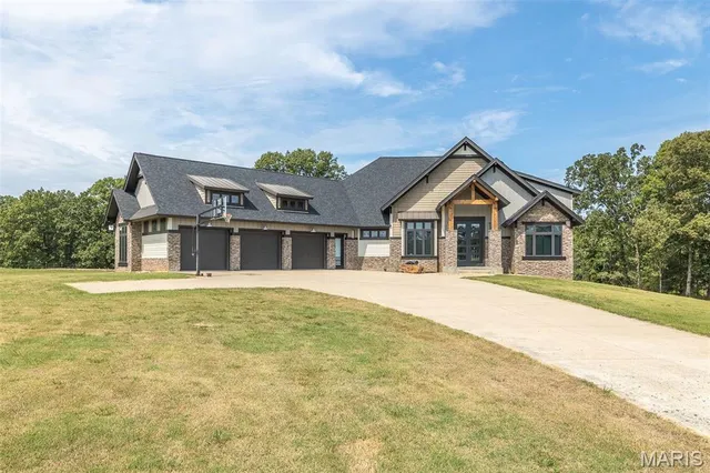 $1,385,000 | 2163 Township Line Road, Poplar Bluff, MO 63901