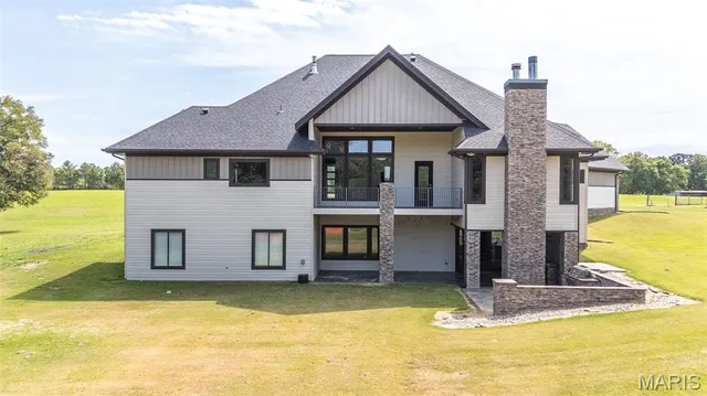 $1,385,000 | 2163 Township Line Road, Poplar Bluff, MO 63901