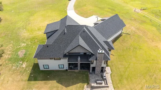 $1,385,000 | 2163 Township Line Road, Poplar Bluff, MO 63901