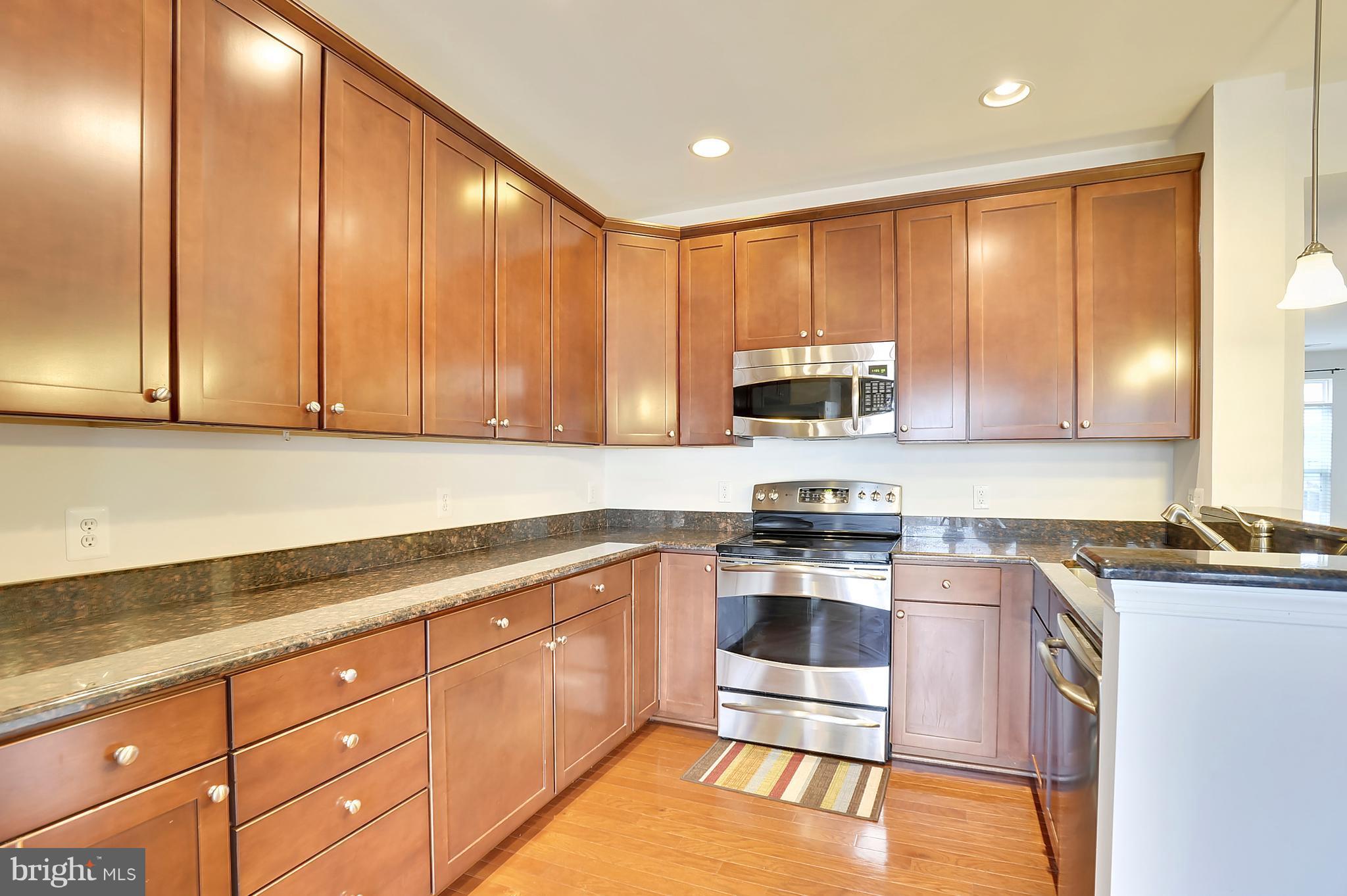 6016 Machen Road, Unit 174 Centreville, VA 20121 - Photo 11 of 26 Kitchen View 1
