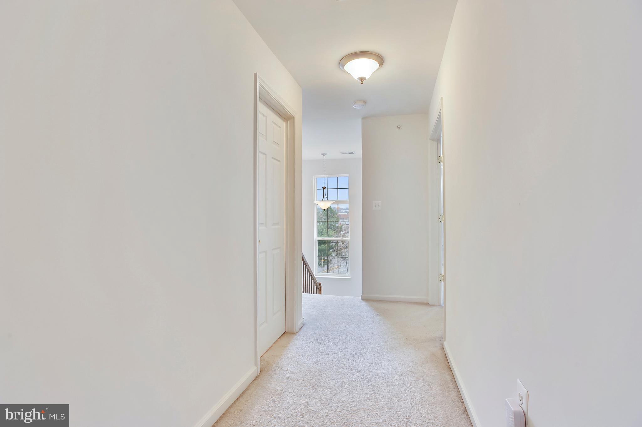 6016 Machen Road, Unit 174 Centreville, VA 20121 - Photo 14 of 26 Upper Level Hallway