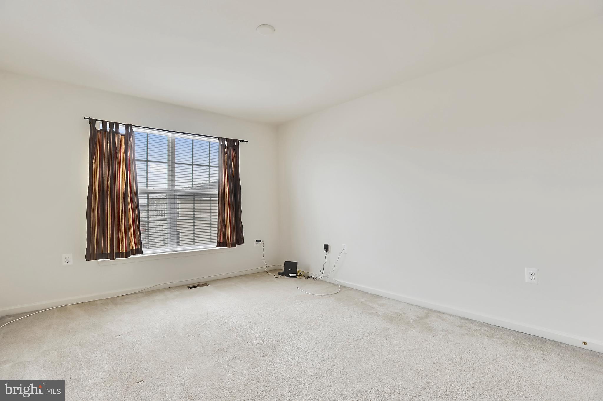 6016 Machen Road, Unit 174 Centreville, VA 20121 - Photo 20 of 26 Bedroom 3