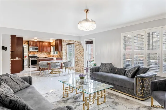 $535,000 | 1730 Woodmore Oaks Drive, Manchester, MO 63021