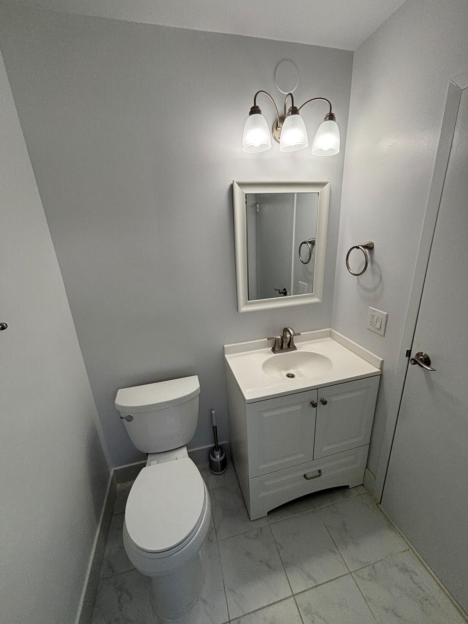 301 North Pine Island Road, Unit 105 Plantation, FL 33324 - Photo 5 of 9 Bath 1