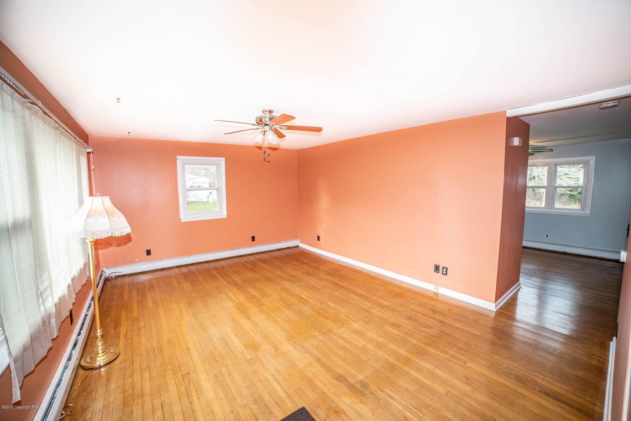 7599 Cherry Valley Road Stroudsburg, PA 18360 - Photo 16 of 29 48976743_217961302415147_433971551228500
