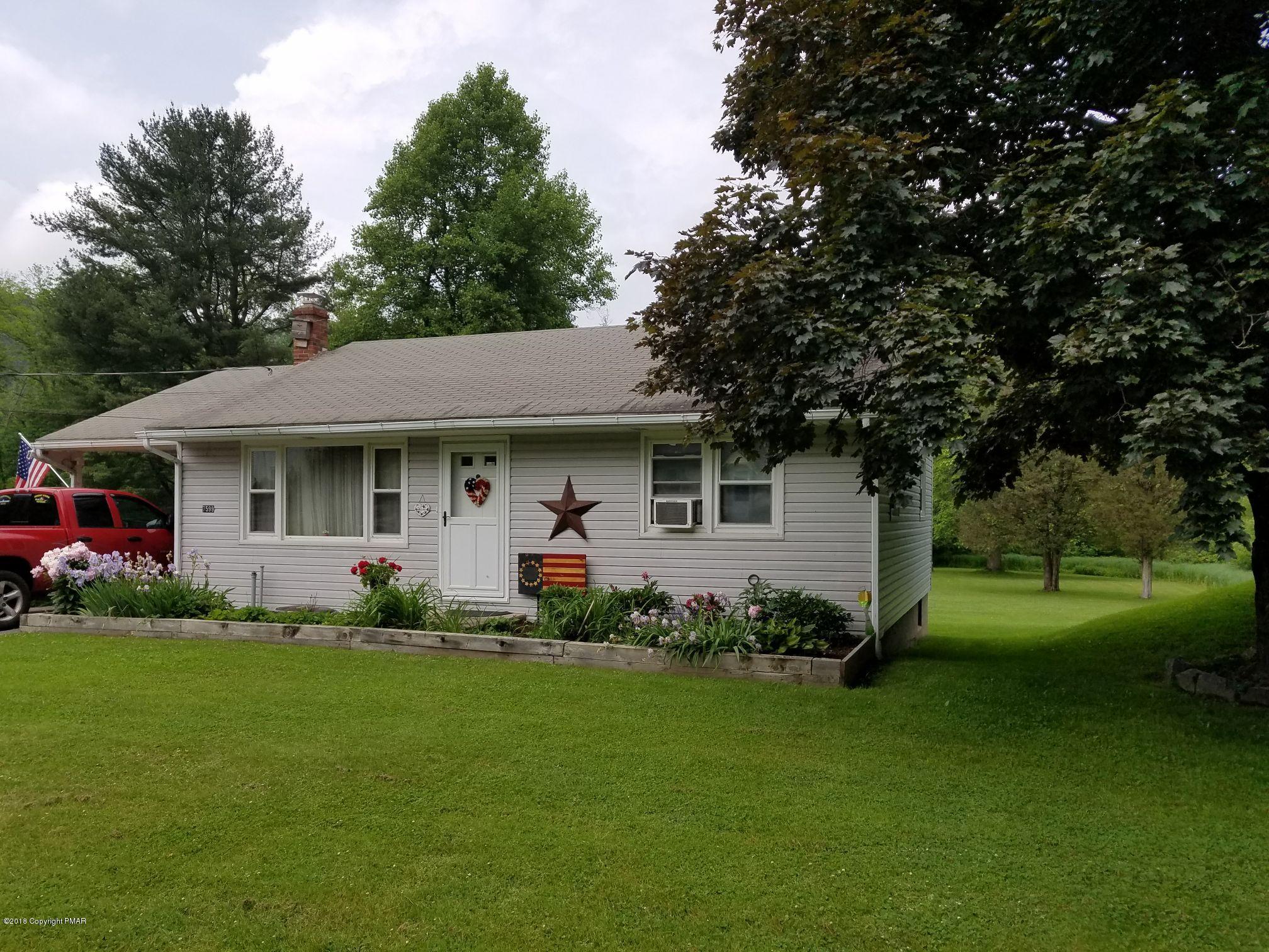 7599 Cherry Valley Road Stroudsburg, PA 18360 - Photo 2 of 29 IMG_4847