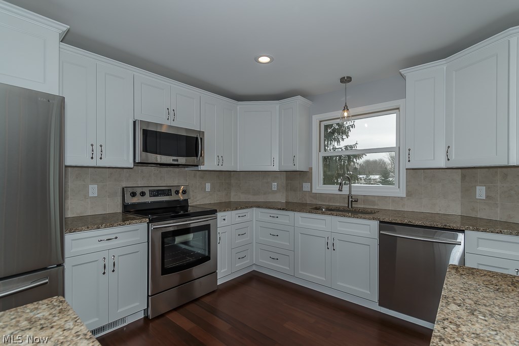 10050 Johnnycake Ridge Road Mentor, OH 44060 - Photo 2 of 33 The chef will be pleased...