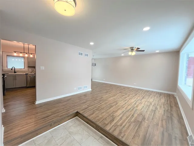 $474,900 | 525 South Cherry Street, Itasca, IL 60143