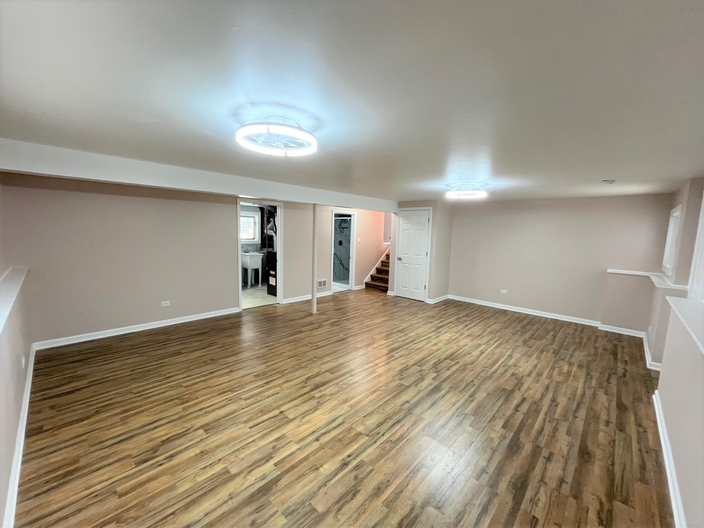 525 South Cherry Street Itasca, IL 60143 - Photo 9 of 20 a view of empty room with wooden floor