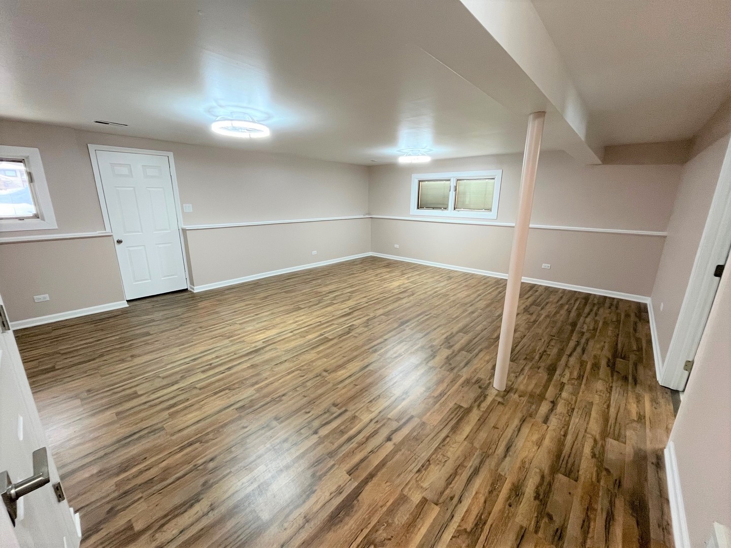 525 South Cherry Street Itasca, IL 60143 - Photo 10 of 20 wooden floor in an empty room with a window