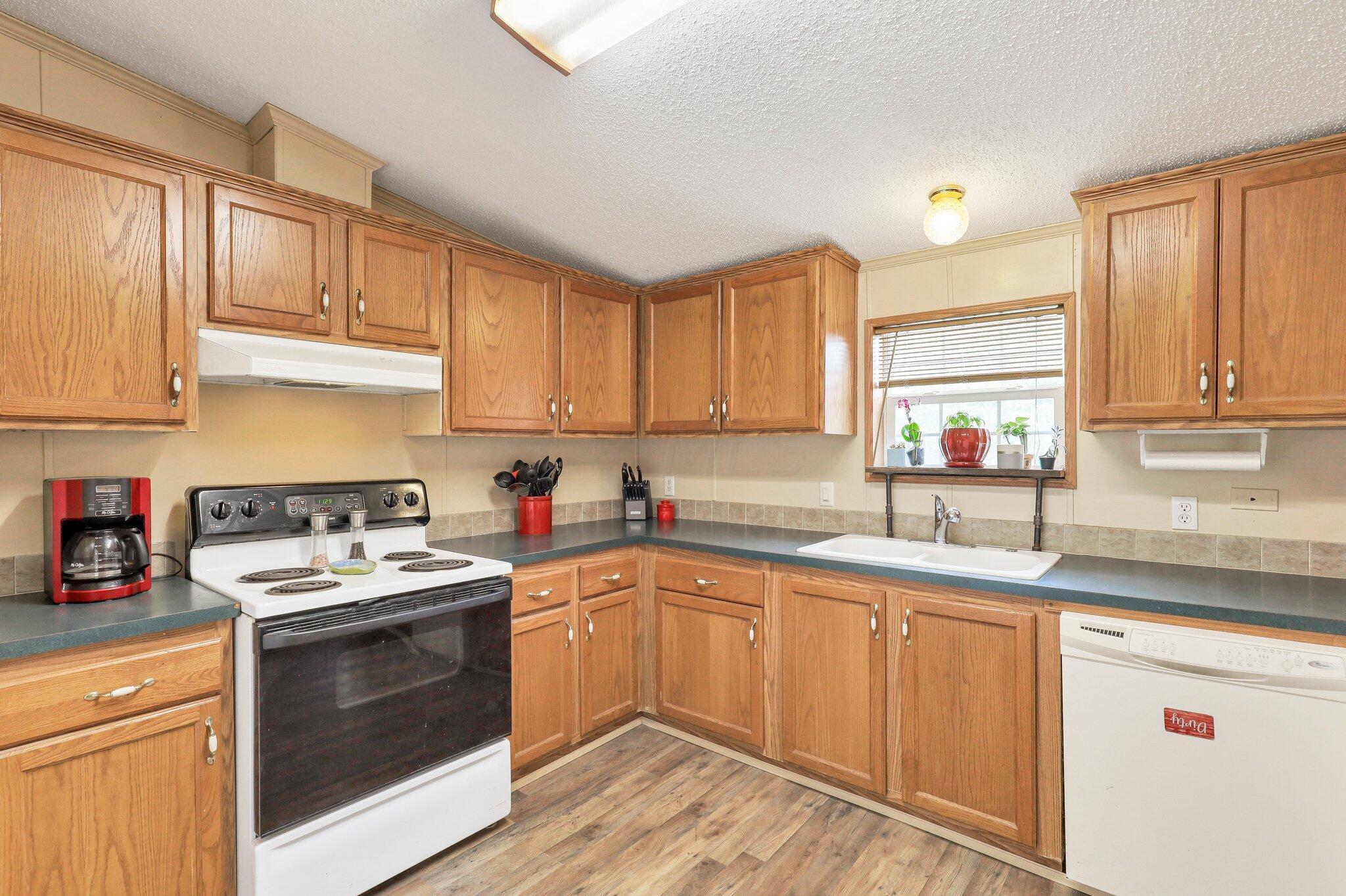 17288 Short Road Utica, OH 43080 - Photo 12 of 33 32-web-or-mls-_MG_5373