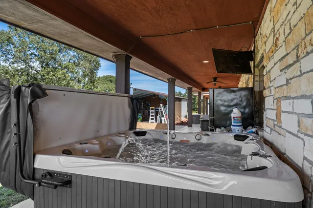 $675,000 | 825 Recreational Road 255, Colmesneil, TX 75938