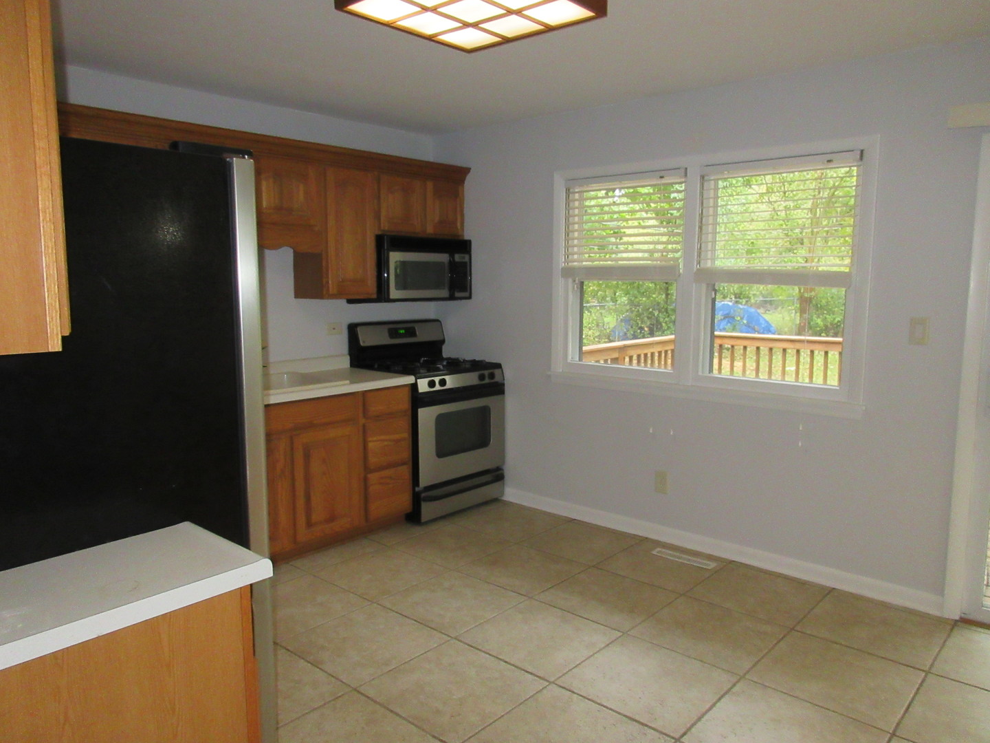 2601 Crystal Lake Road Cary, IL 60013 - Photo 8 of 19 Gallery Image 8