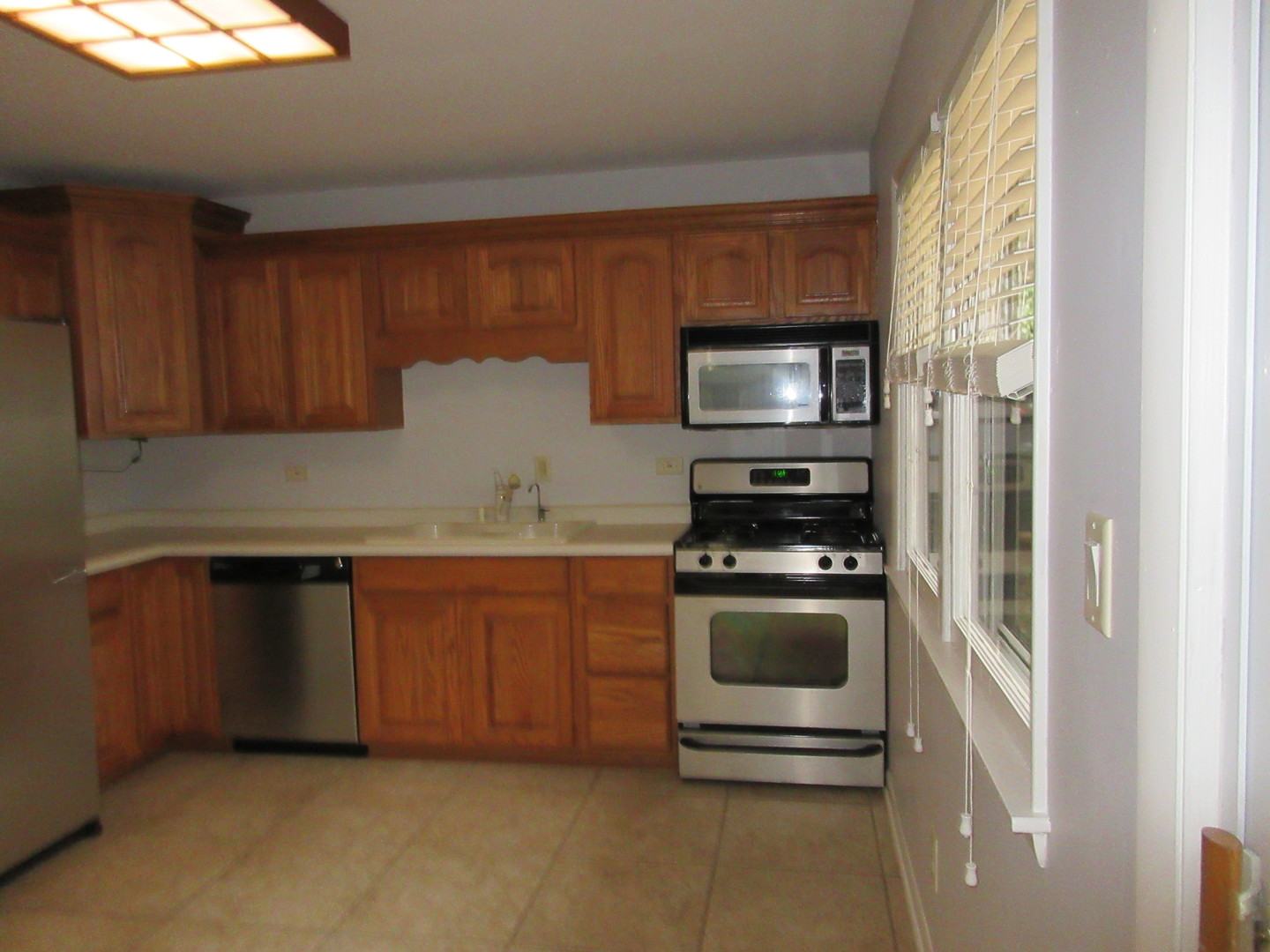 2601 Crystal Lake Road Cary, IL 60013 - Photo 10 of 19 Gallery Image 10
