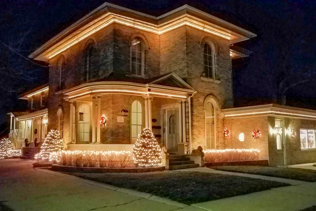 $899,000 | 229 North Ludington Street, Columbus, WI 53925