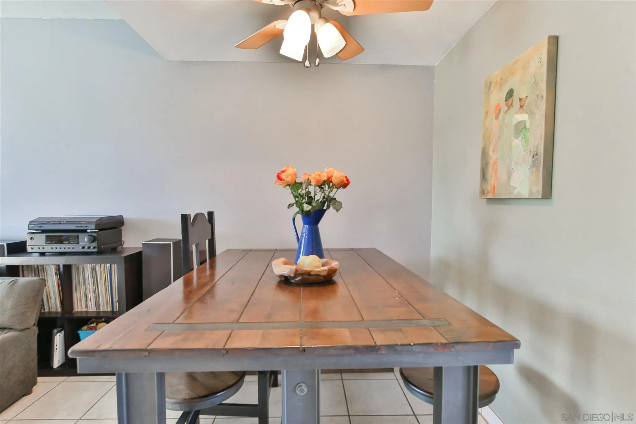 2502 Wanek Road, Unit B Escondido, CA 92027 - Photo 4 of 29 a dining room with table and chair