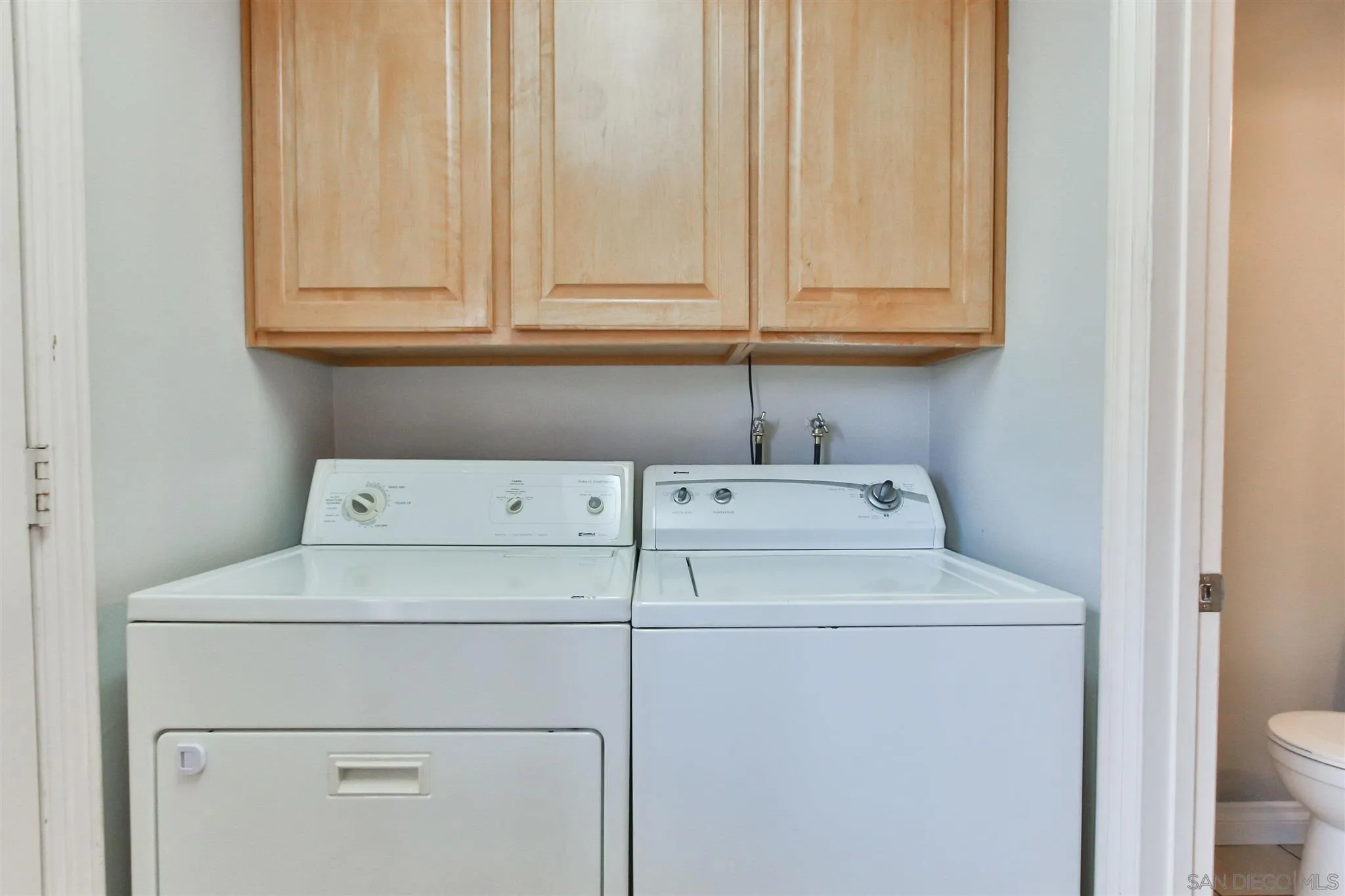 2502 Wanek Road, Unit B Escondido, CA 92027 - Photo 8 of 29 a utility room with dryer and washer