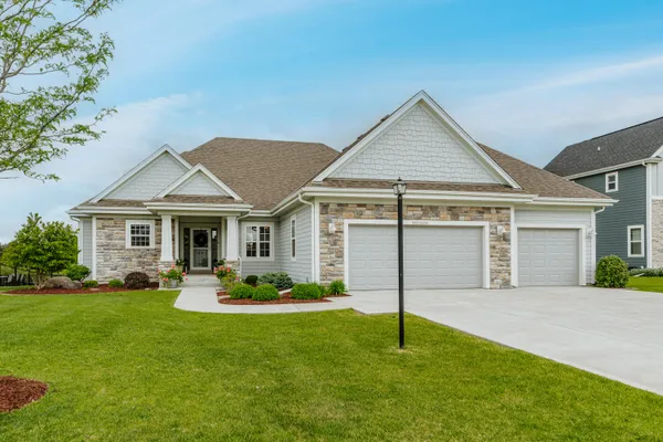 $639,900 | W200N4949 Tamarind Way, Menomonee Falls, WI 53051