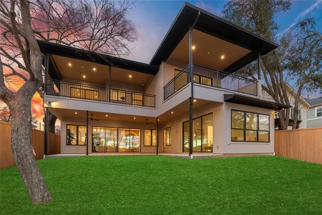 $2,775,000 | 6902 La Vista Drive, Dallas, TX 75214
