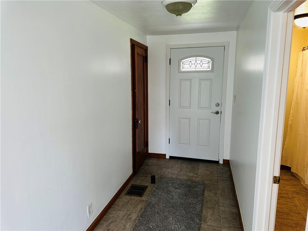 1002 Lewis Run Road Jefferson Hills, PA 15025 - Photo 3 of 47 Entry