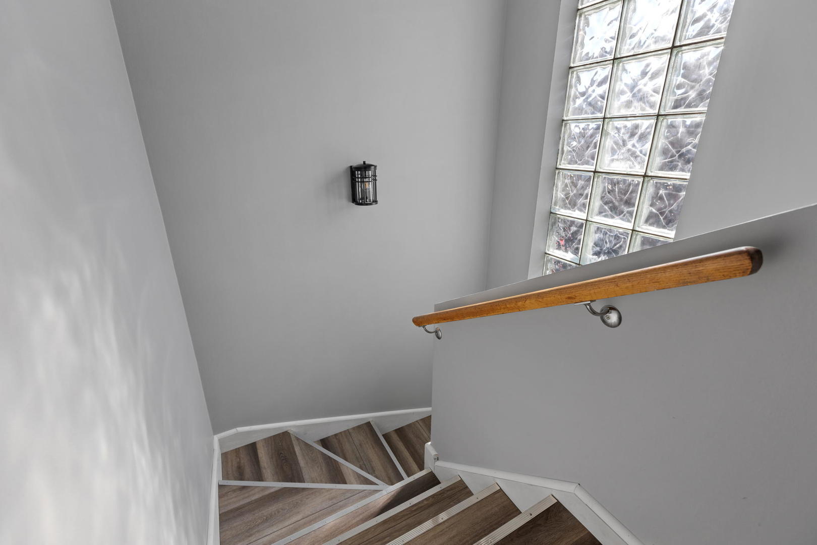 7535 Roberts Road Bridgeview, IL 60455 - Photo 25 of 30 a view of a room with rack on the wall and a window