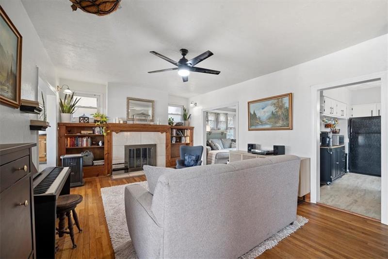 1922 Noblestown Road Pittsburgh, PA 15205 - Photo 4 of 36 Gallery Image 4