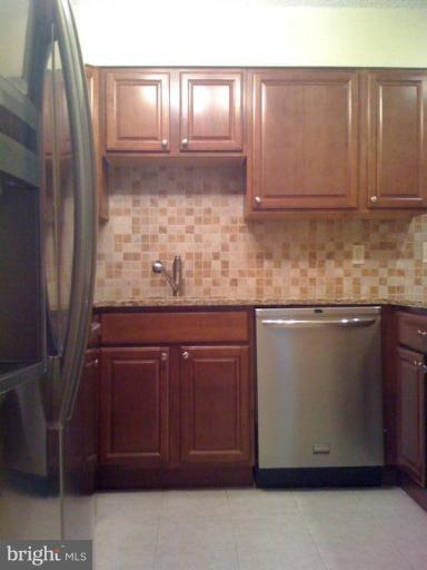 2233 Cartwright Place Reston, VA 20191 - Photo 3 of 14 Kitchen #2